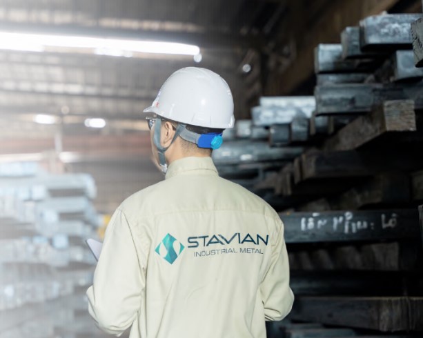 Mua quặng sắt tại Stavian Industrial Metal – Giá ưu đãi cho doanh nghiệp số lượng lớn.